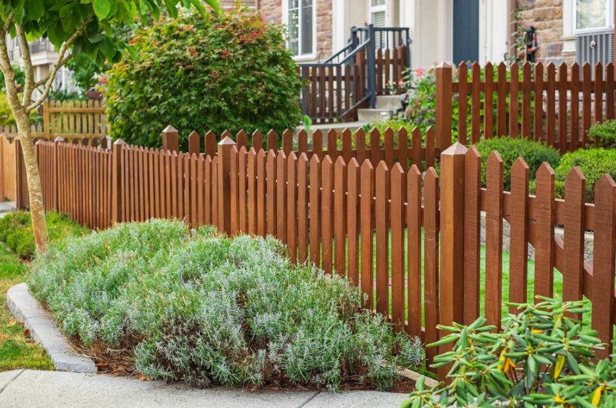 The Ultimate Guide to Choosing the Perfect Wood Fence for Your Home